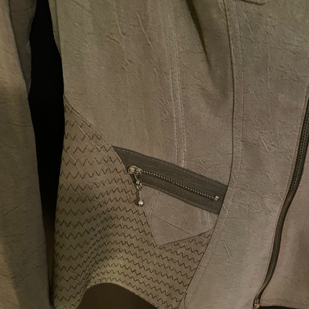 Women’s jacket - Picture 7 of 9